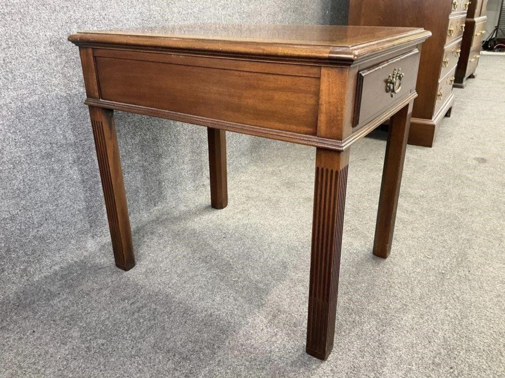 Vintage Hickory Mahogany Side Table – James River Collection