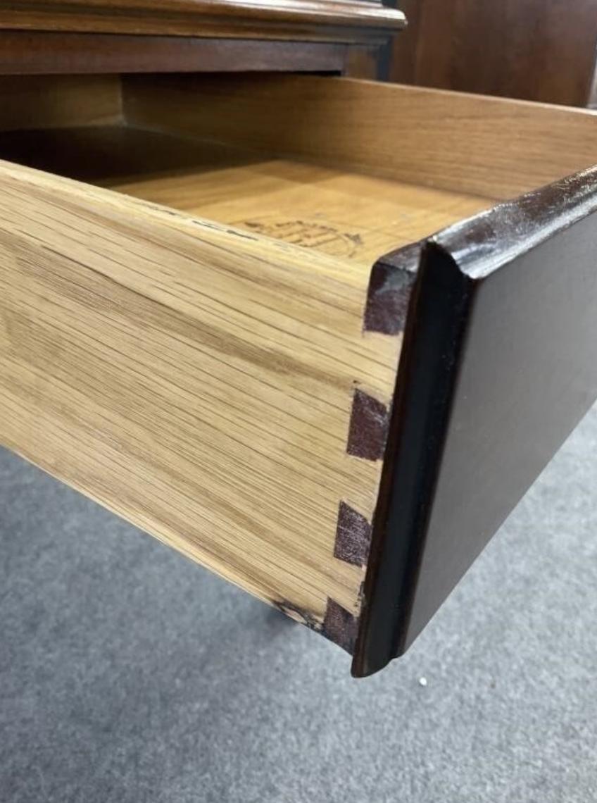 Vintage Hickory Mahogany Side Table – James River Collection
