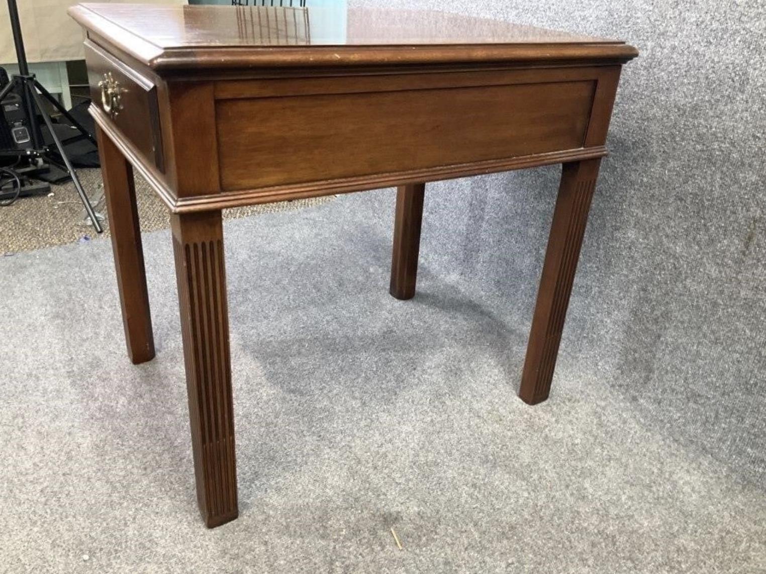 Vintage Hickory Mahogany Side Table – James River Collection