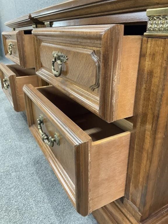 Vintage Stanley Regency Nightstands – Solid Wood Bedside Tables, Brass Hardware