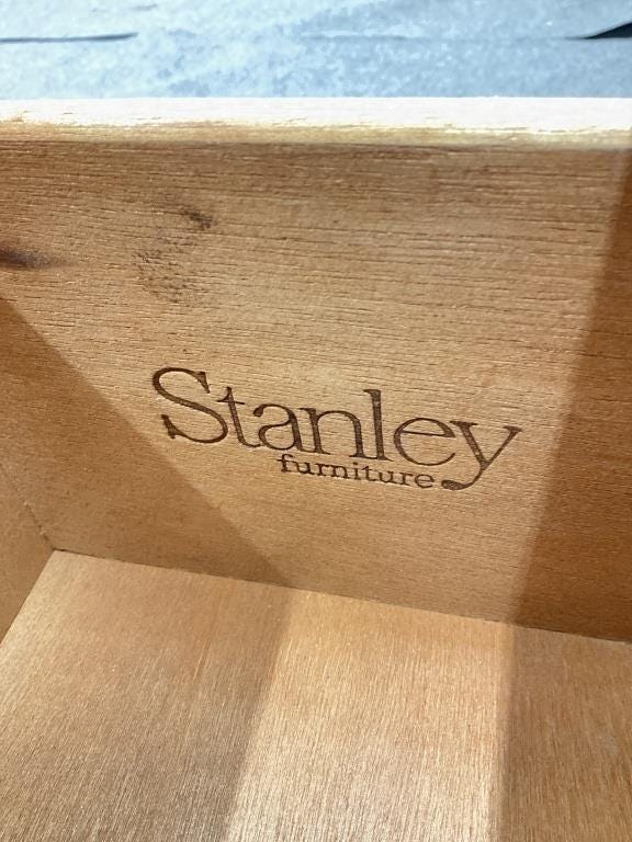Vintage Stanley Regency Nightstands – Solid Wood Bedside Tables, Brass Hardware