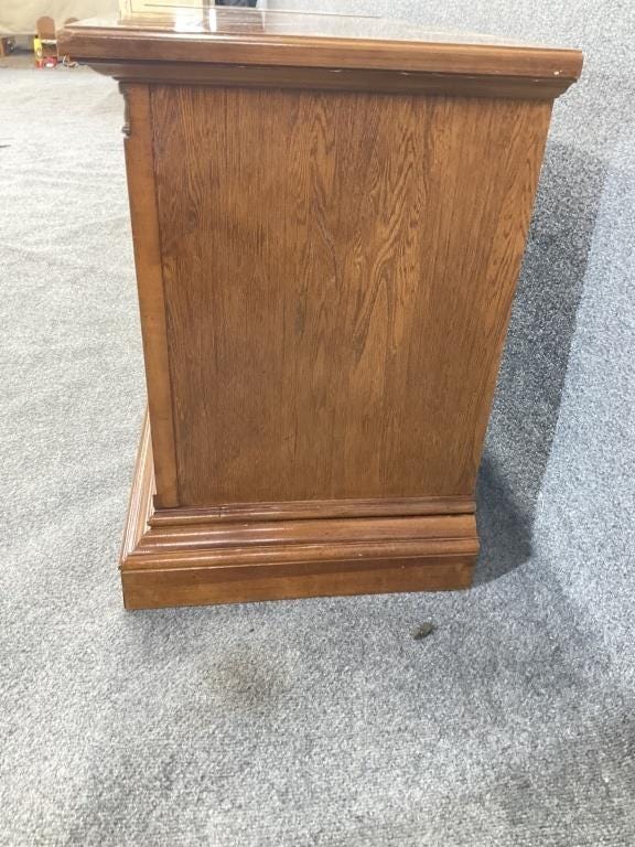 Vintage Stanley Regency Nightstands – Solid Wood Bedside Tables, Brass Hardware