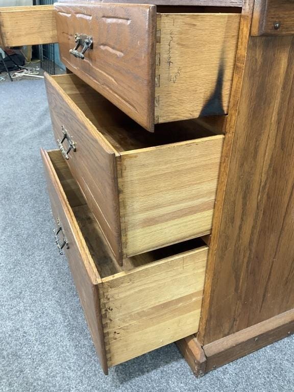 Vintage 1980s Oak Kneehole Desk – Traditional Solid Wood Writing Desk