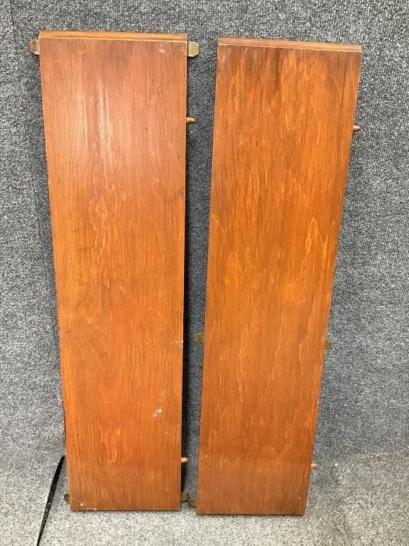Vintage Maple Dining Table with Two Leaves – Traditional Farmhouse Kitchen Table – Small Expandable Dinette