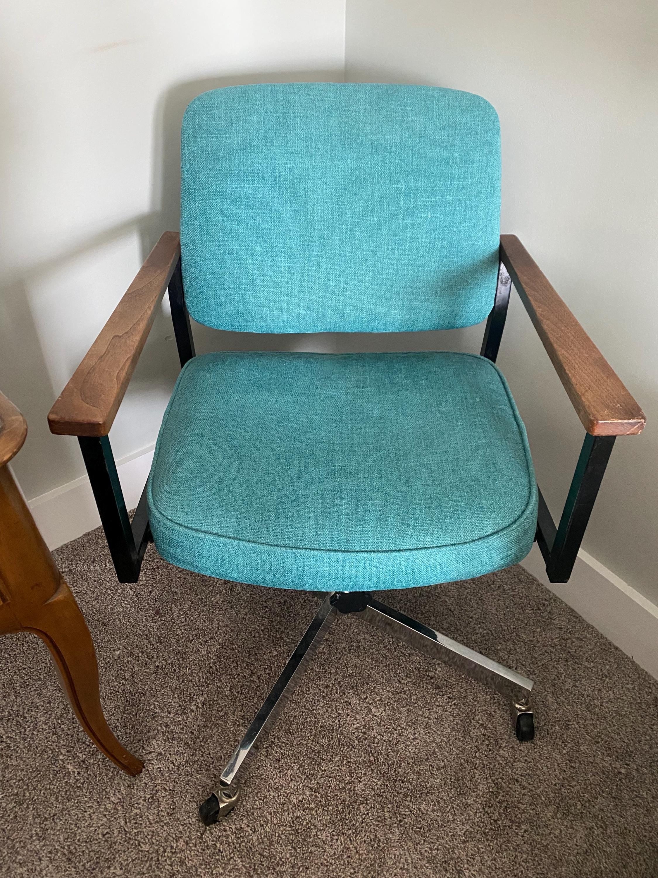 Vintage Mid Century Office Chair – Teal Tweed, Walnut Arms, Swivel Desk Chair