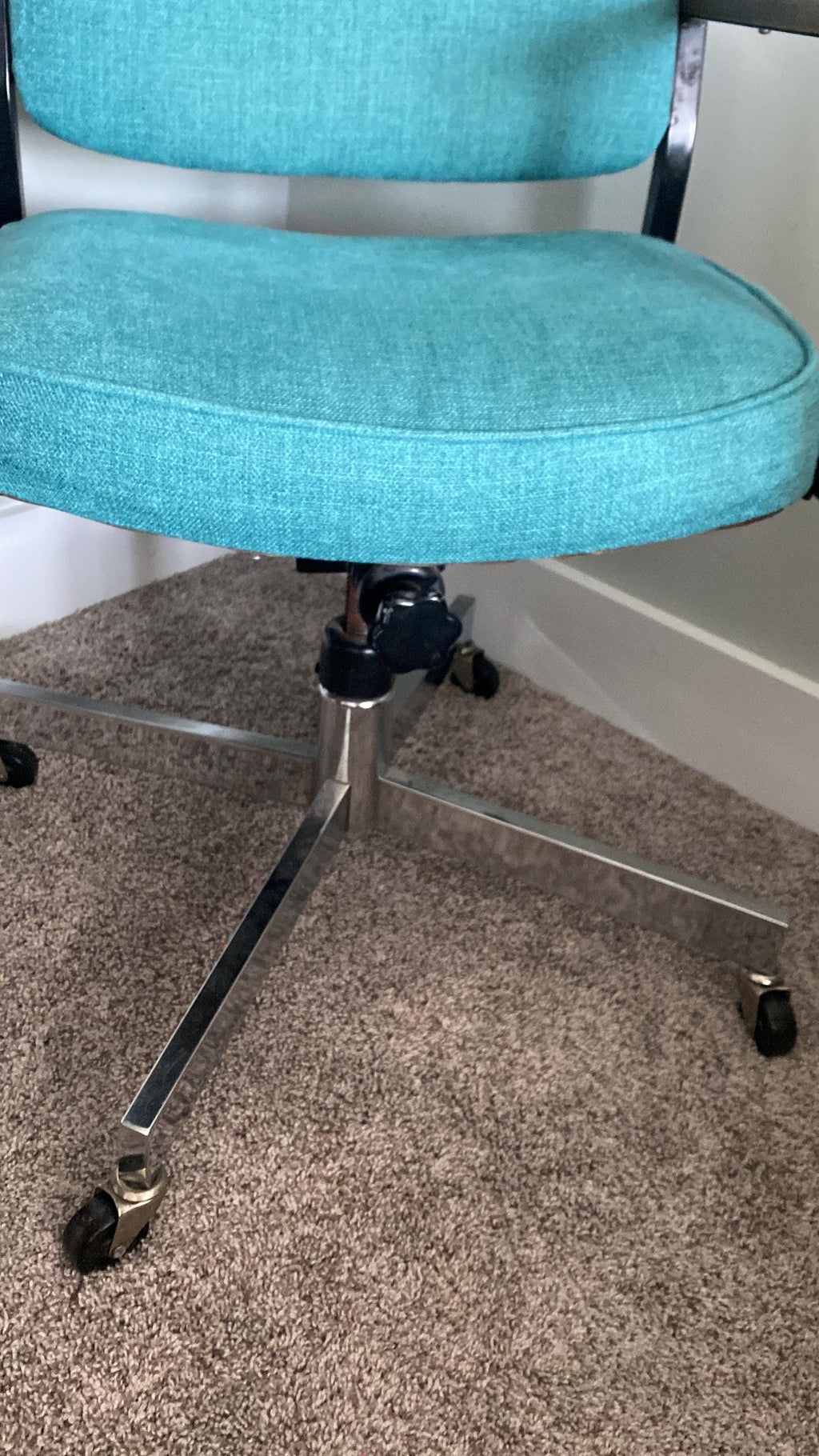 Vintage Mid Century Office Chair – Teal Tweed, Walnut Arms, Swivel Desk Chair