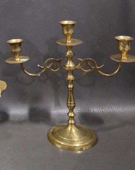 Vintage Brass Candelabra – 3 Arm Taper Candle Holder – Classic Traditional Brass Centerpiece – Elegant Dining Table Decor