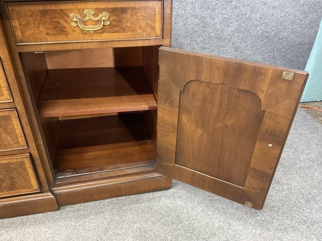 Vintage Henredon Burled Walnut Breakfront Sideboard | 18th Century Style Buffet Cabinet | Traditional Dining Storage | Solid Wood Credenza