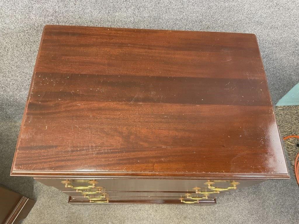 Vintage Caro-Craft Mahogany Nightstands – Matching Pair of Four-Drawer Bedside Chests, Brass Hardware, American Colonial Revival Furniture